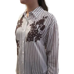 Camicia donna a righe con ricami floreali