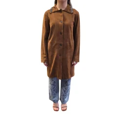 Cappotto donna in camoscio con colletto di pietre luminose