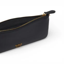 Horizontal Flat Bag in pelle