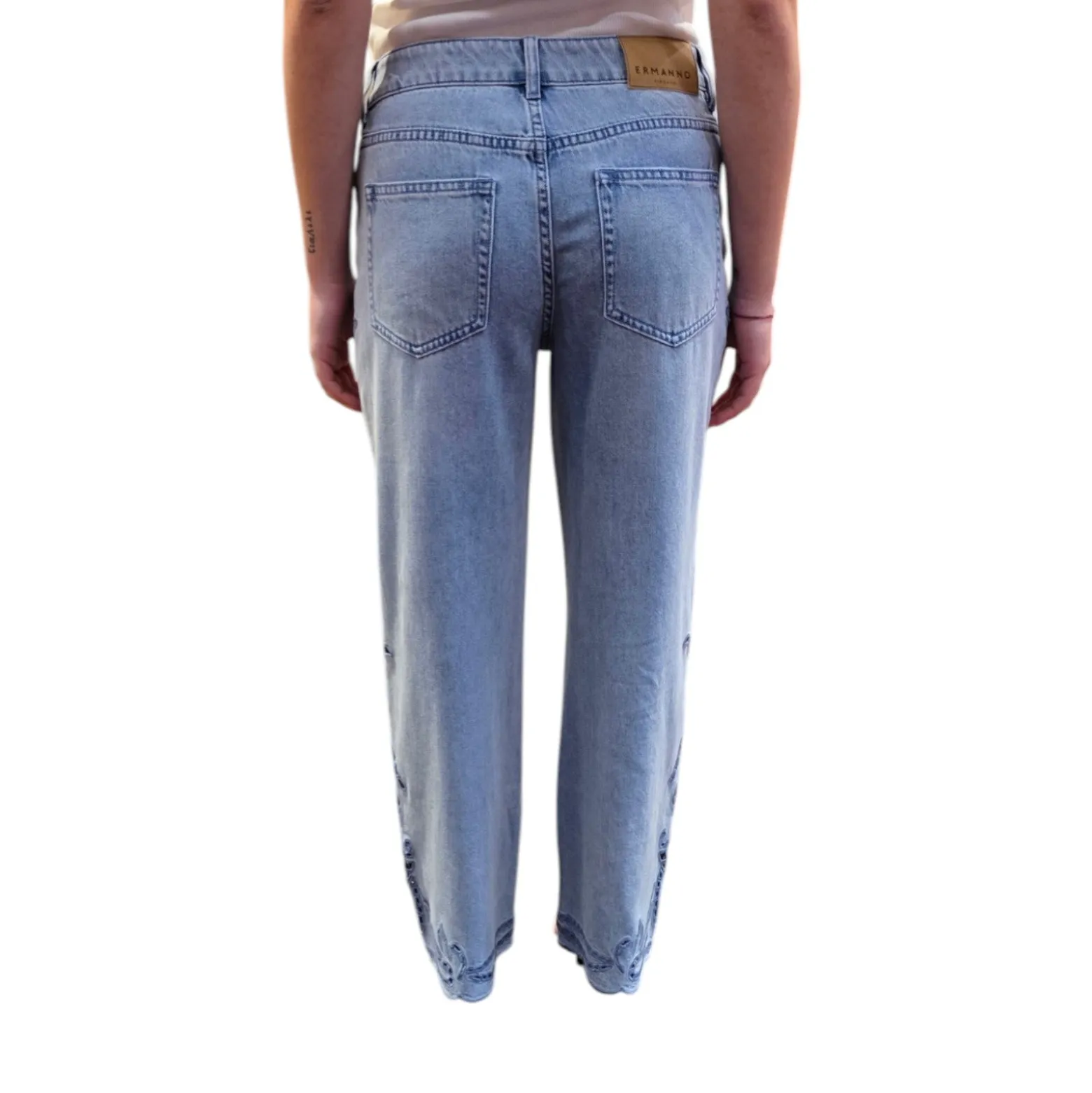 Jeans donna con ricamo sangallo