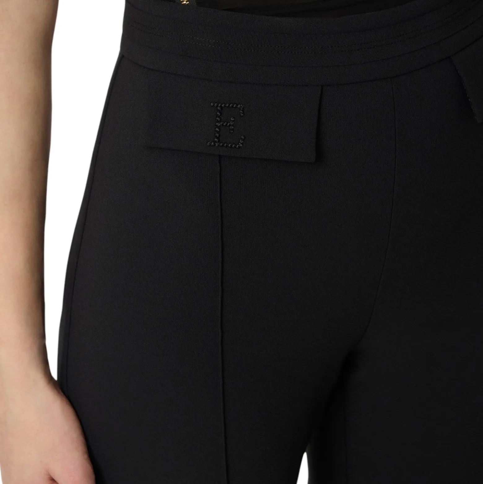 Pantaloni donna in doppio crêpe stretch con logo ricamato