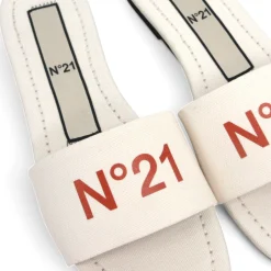 Slides donna con logo