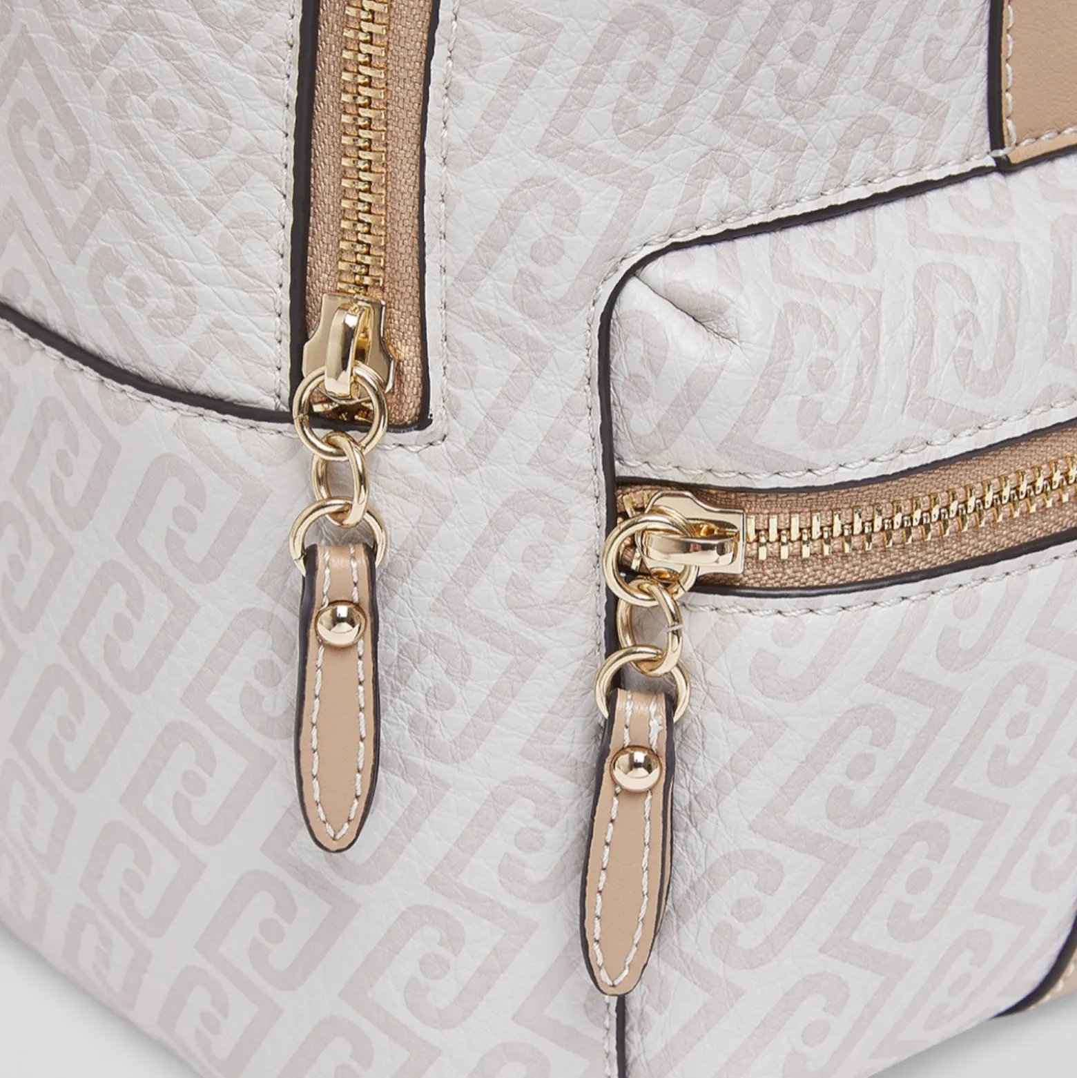Zaino donna con dettaglio chain